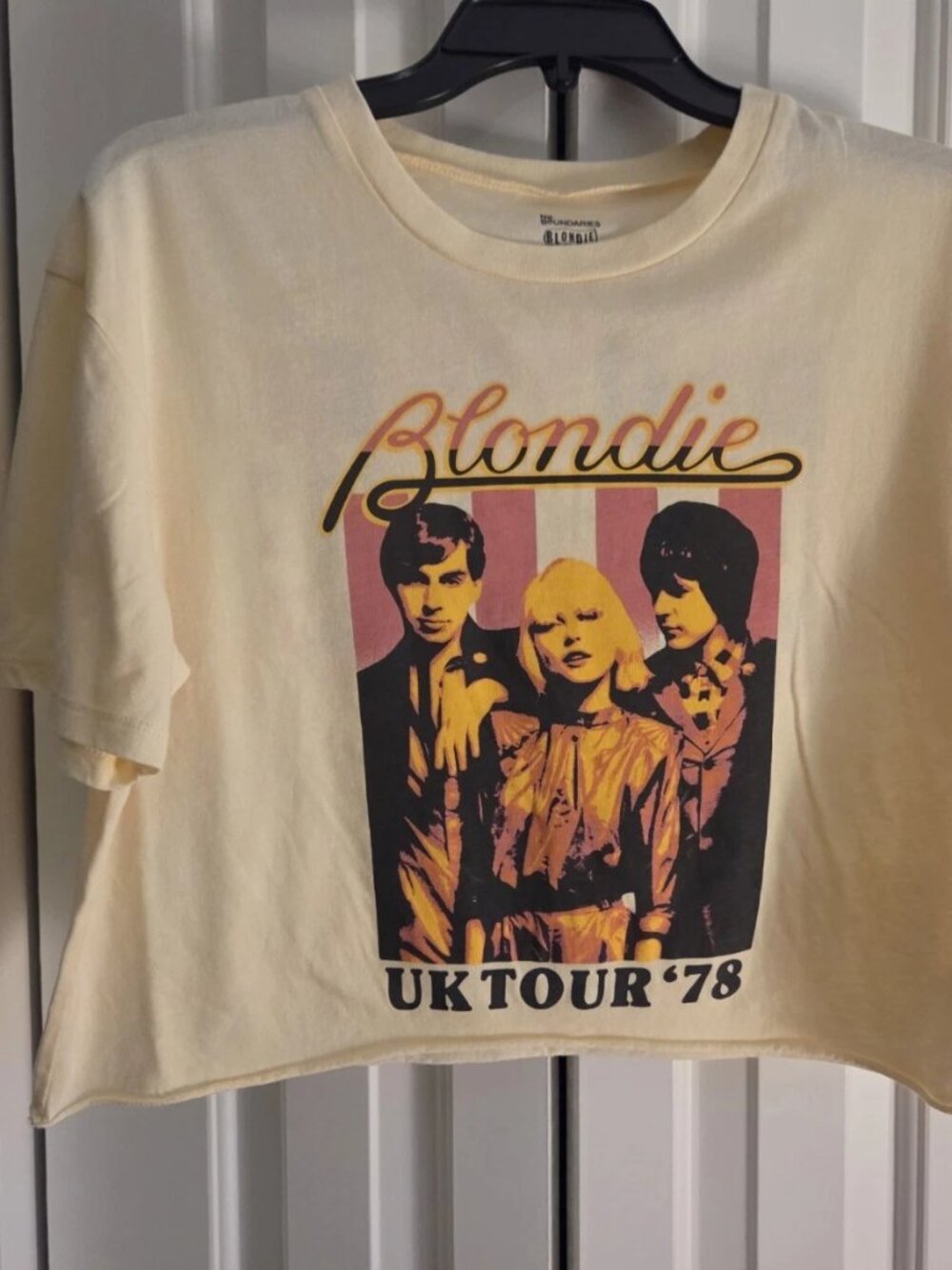 NWT No Boundaries Blondie Band Tee Cropped Graphic Shirt Yellow Retro Rock Small